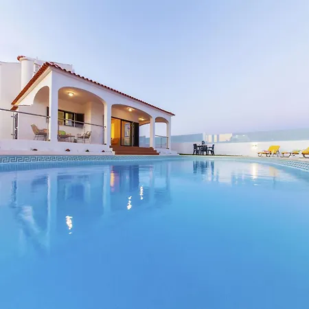 Villa In Gale Near Golden Beaches فيلة