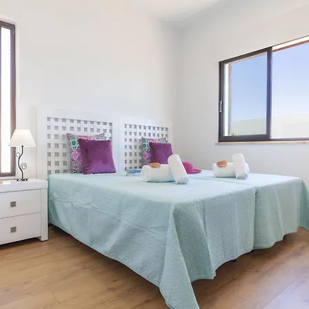 Villa In Gale Near Golden Beaches فيلة البوفيرا