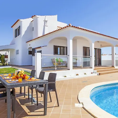 Villa In Gale Near Golden Beaches
