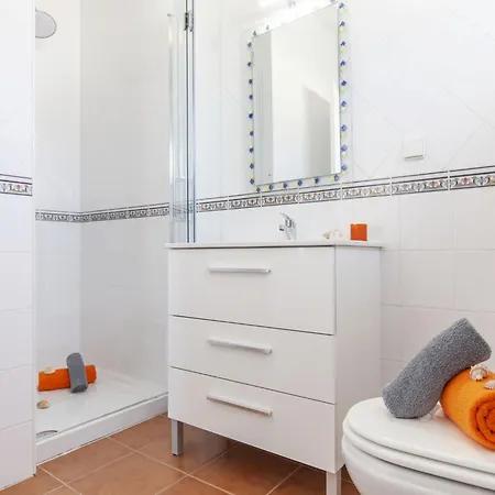 Villa In Gale Near Golden Beaches