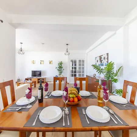 Villa In Gale Near Golden Beaches فيلة البوفيرا