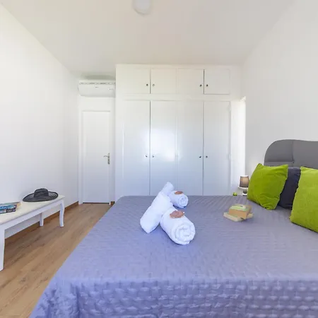 Villa In Gale Near Golden Beaches * البوفيرا